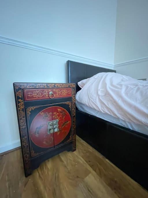 Spacious Bungalow In London, Near Central London, The Excel Centre And The O2, Ideal For Families Exteriör bild